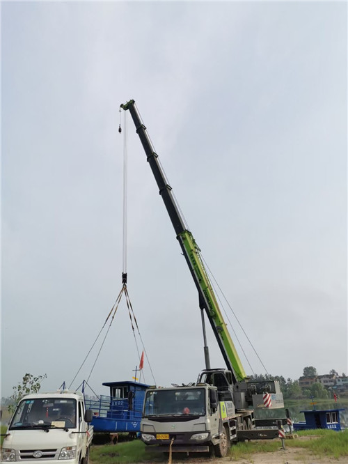 唐河县桥梁建设吊装案例