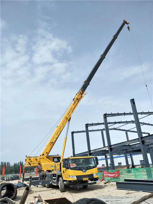 唐河县超高层建筑钢结构吊装案例